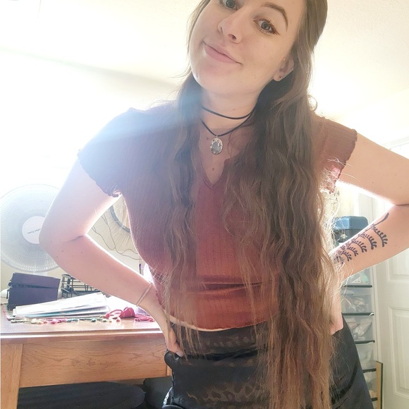 Meet your Posher, Tayler - Picture 2 of 2